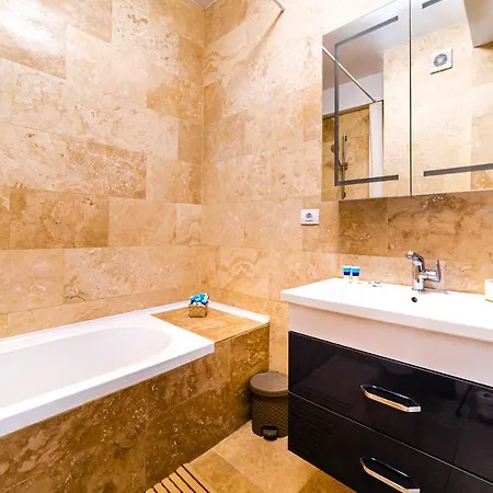 Apartament Solid Luminita *