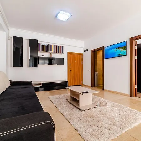 Διαμέρισμα Solid Luminita *