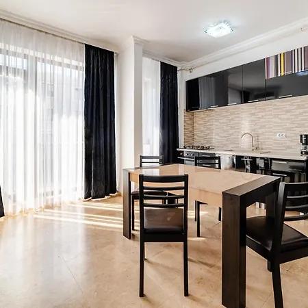 Solid Luminita Apartment